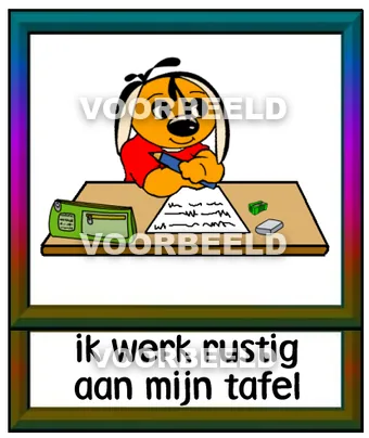 Ik werk rustig aan mijn tafel